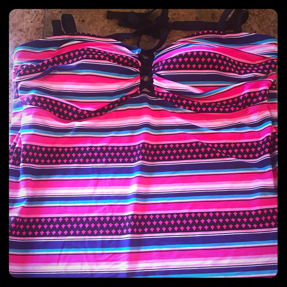 NWT Cacique Swim Top, sz 22, halter style